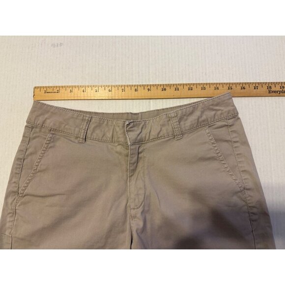 Sonoma Women's Mid Rise Straight Shorts Tan 4 Pockets Size 8 - Picture 11 of 15